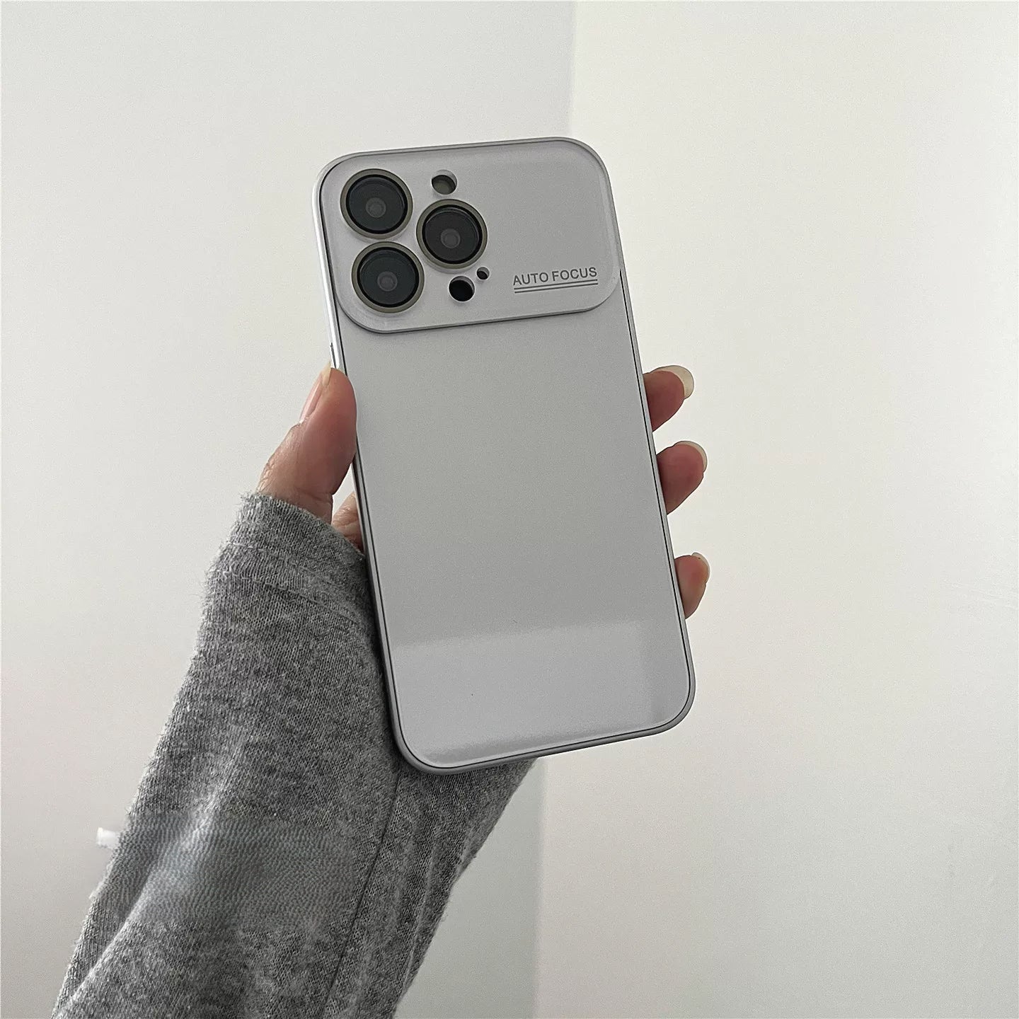 Minimalist iPhone Case - Sleek Silver-Grey