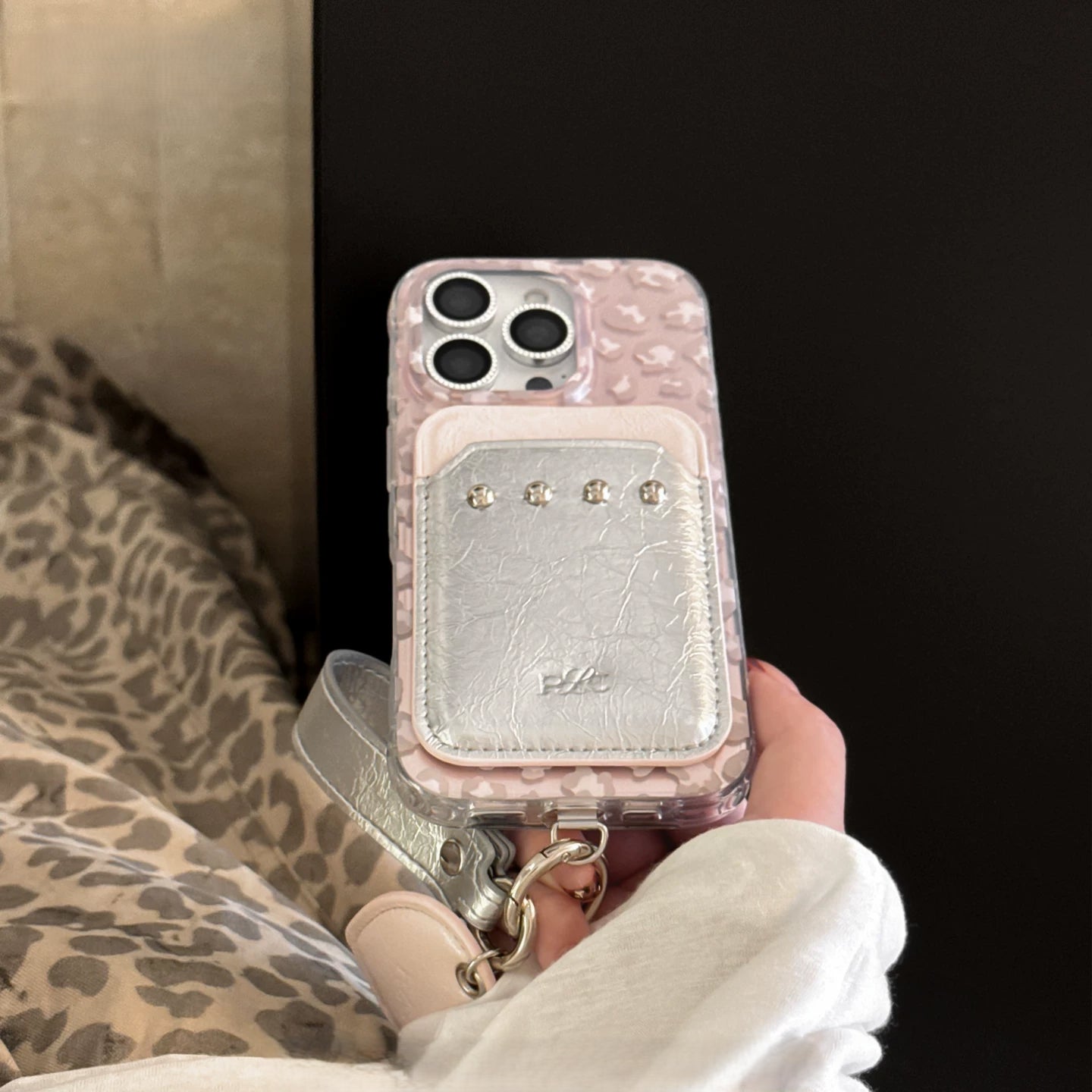 Color-Block Rivet Magnetic Card Holder
