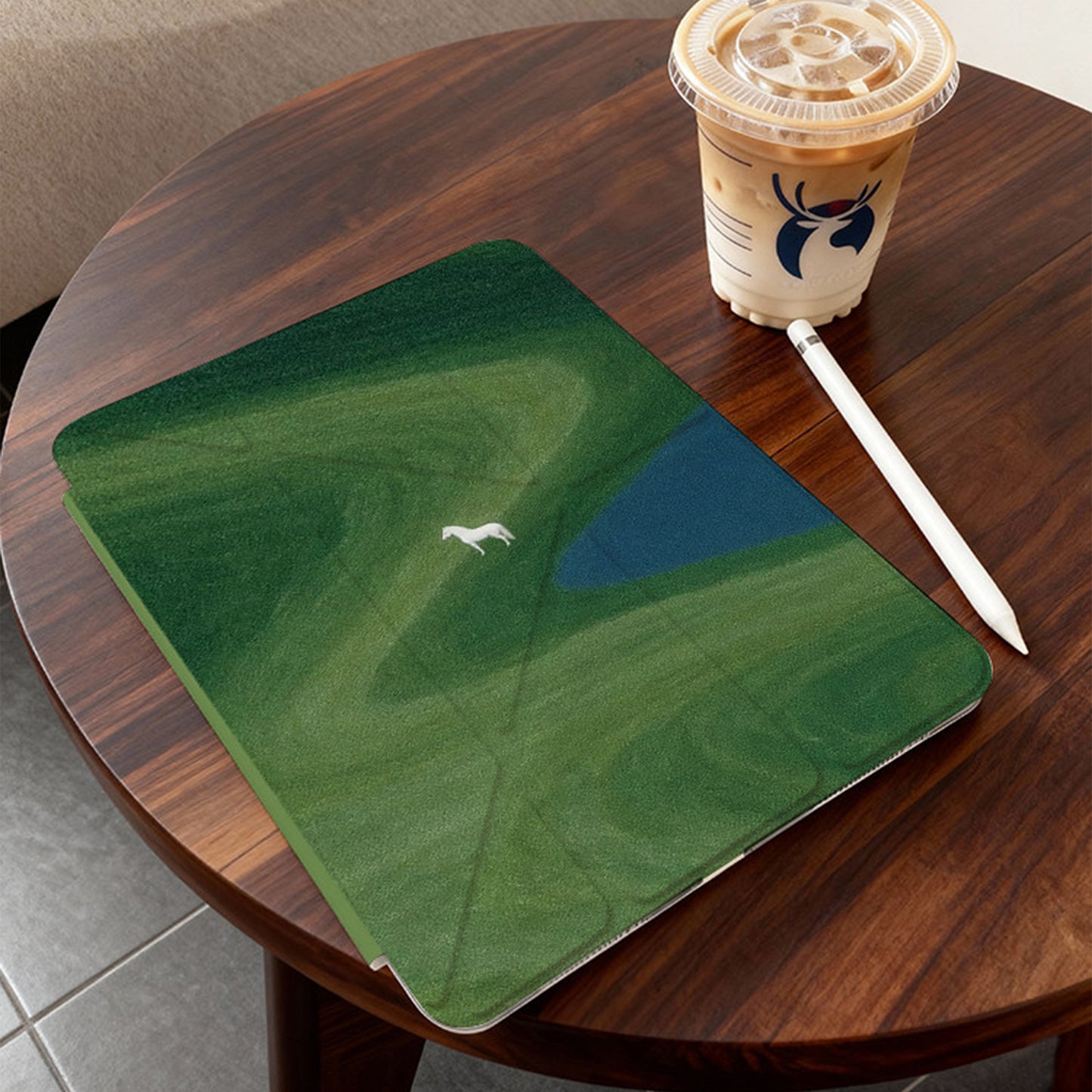 Unique Design Slim Lightweight iPad Case With Pencil Slot Compatible For Apple iPad