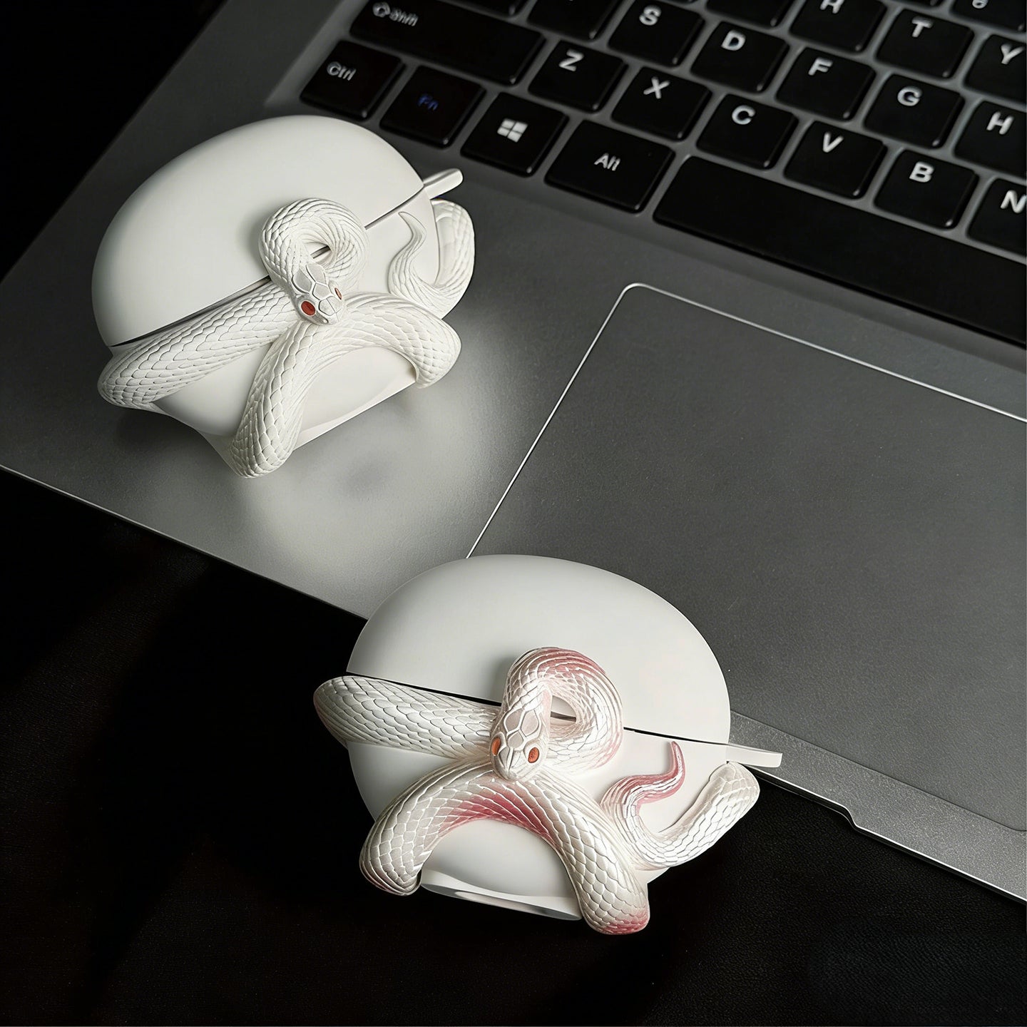 3D 뱀 모양 에어팟 케이스