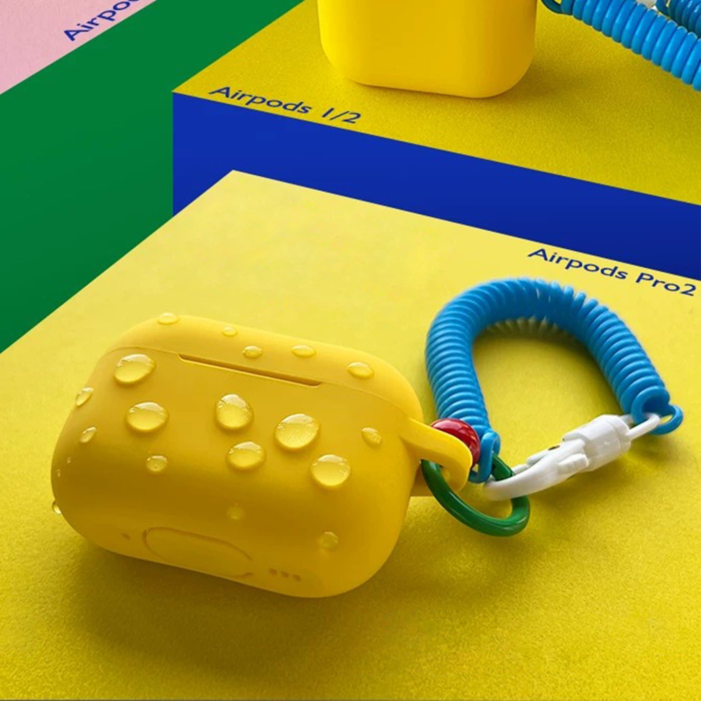 Bauhausレトロ シリコンAirPodsケース、マットソフトカバー コイルストラップ付き